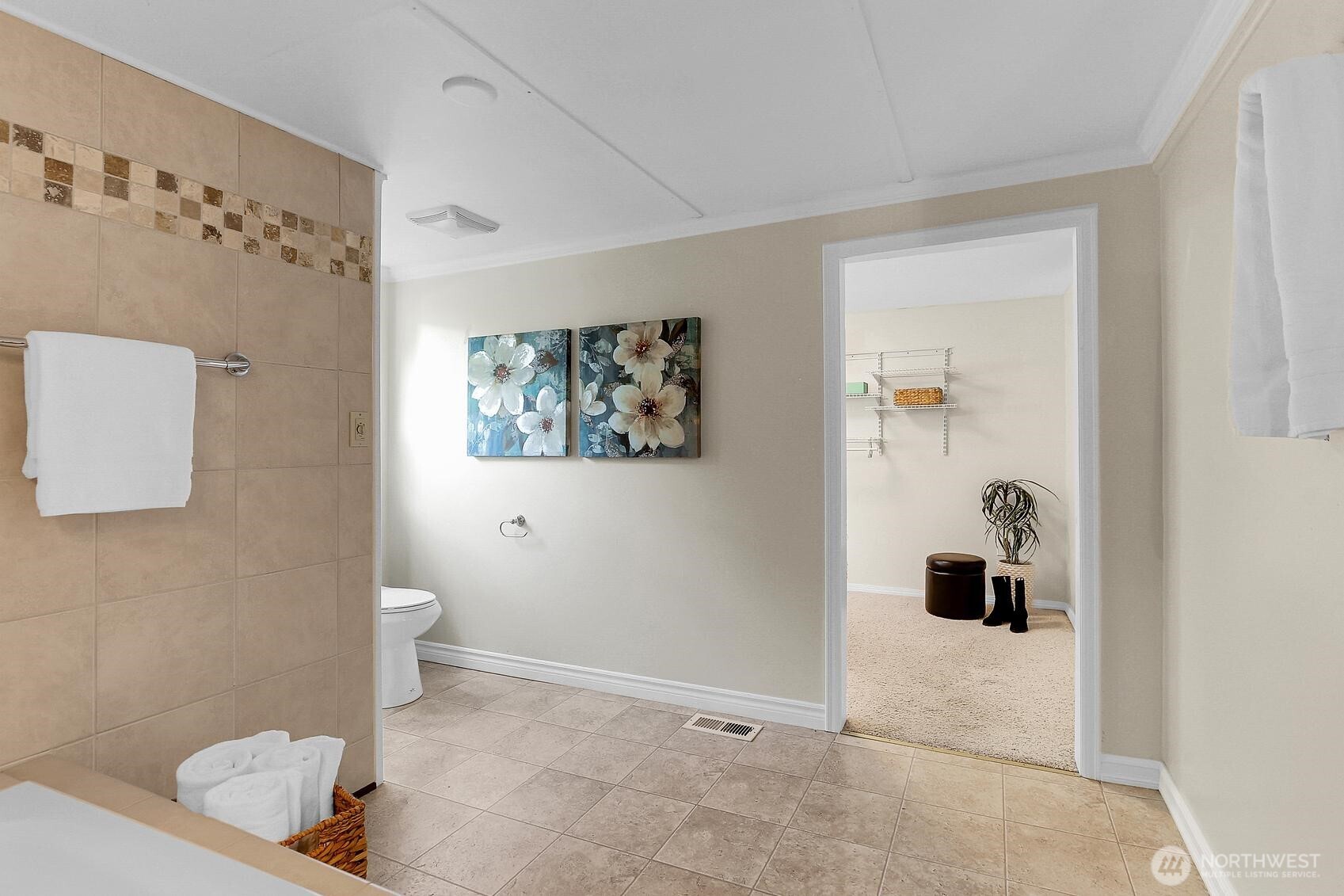 417 Ave F, Unit C Snohomish, WA 98290 - Photo 12 of 33 a bathroom with a toilet