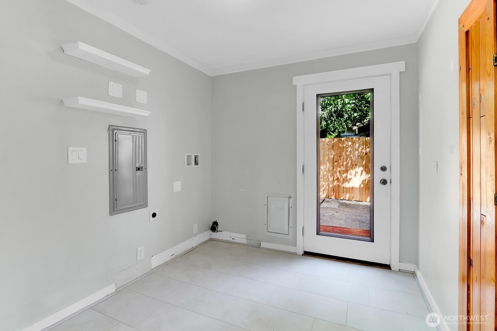 417 Ave F, Unit C Snohomish, WA 98290 - Photo 16 of 33 a view of an empty room and window