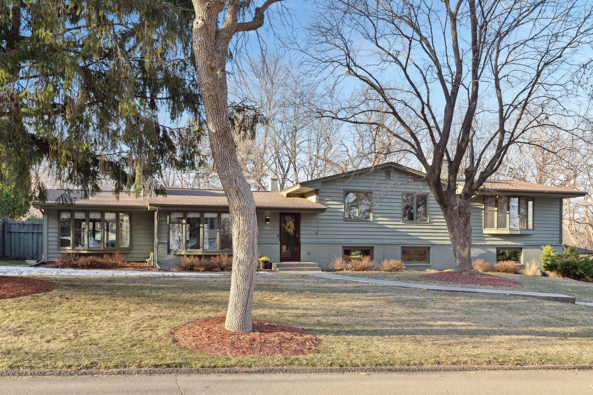 9608 Robin Oak Road Minnetonka, MN 55305 - Photo 1 of 1 Gallery Image 1
