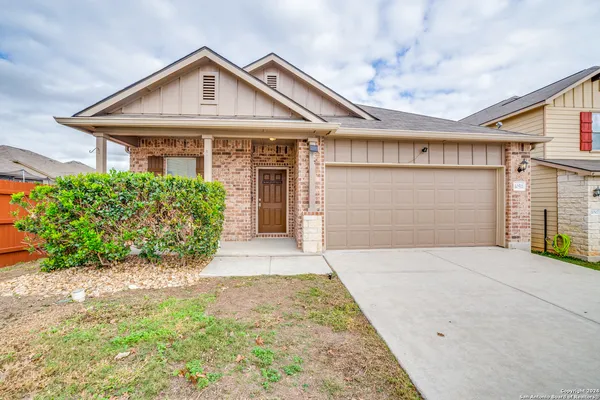 $1,900 | 10511 Gentle Fox Bay, San Antonio, TX 78245