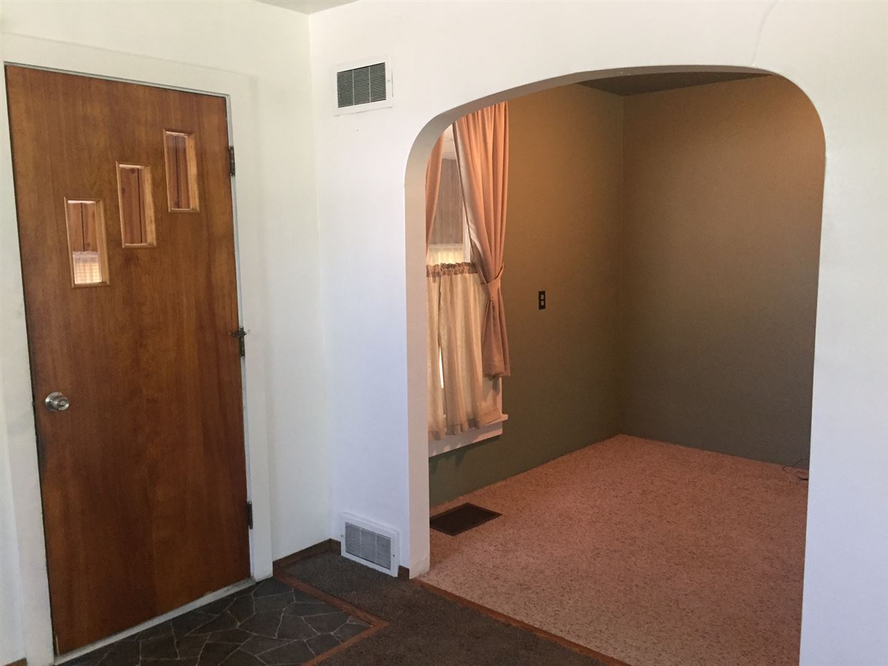 515 West Maple Street Waterloo, IN 46793 - Photo 6 of 23 Gallery Image 6