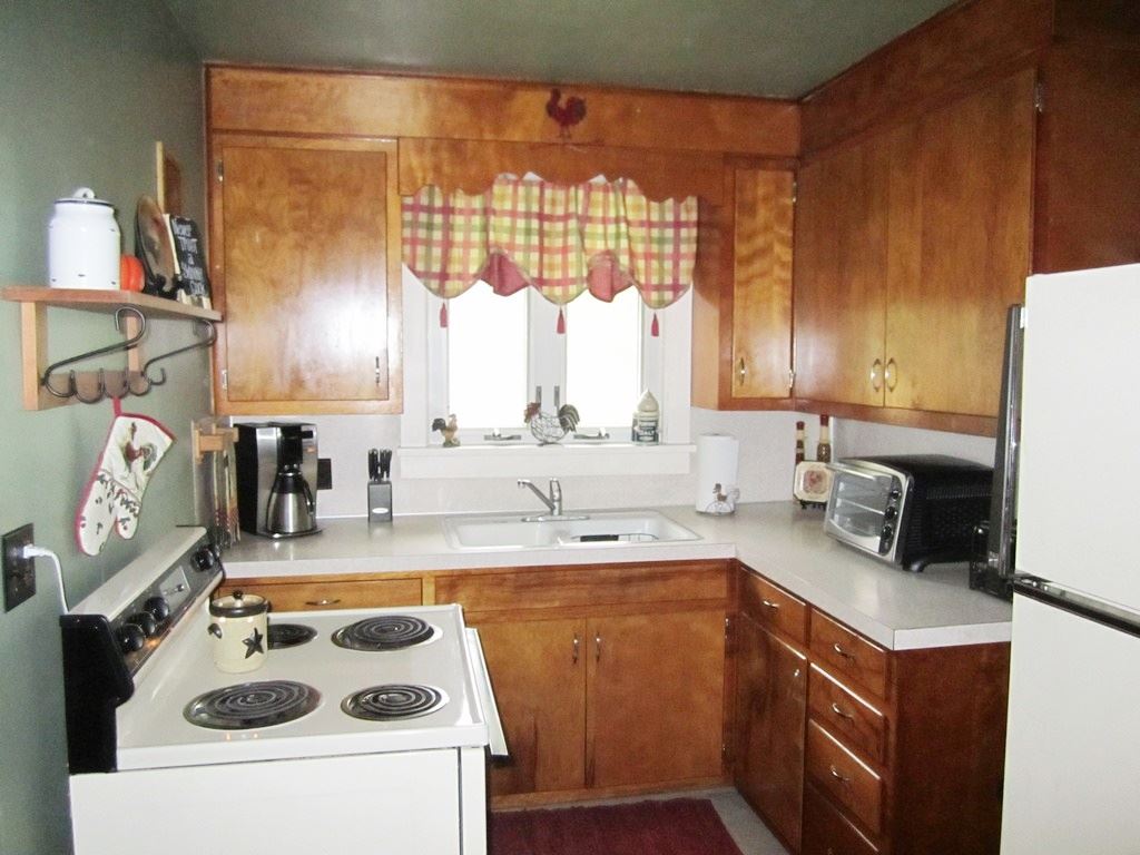 515 West Maple Street Waterloo, IN 46793 - Photo 7 of 23 Gallery Image 7