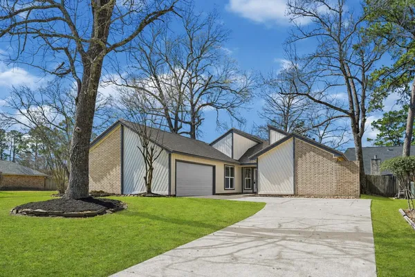 $328,999 | 3203 Falling Brook Drive, Houston, TX 77345