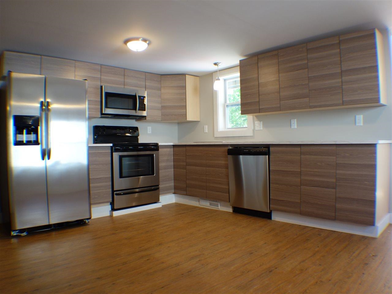 39 New York Street Dover, NH 03820 - Photo 3 of 31