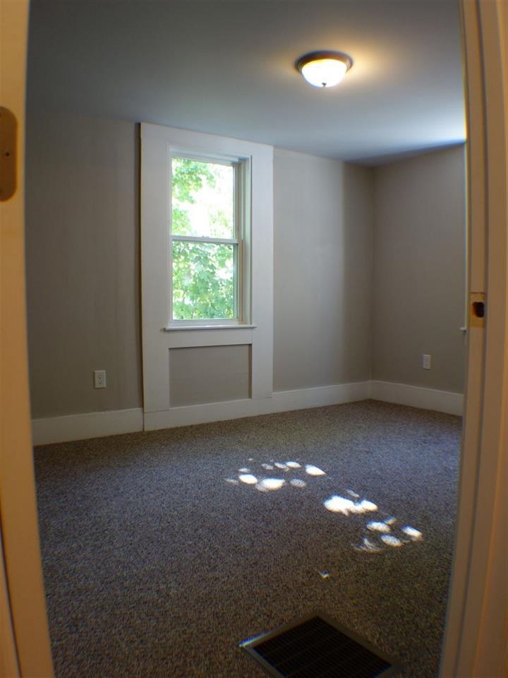 39 New York Street Dover, NH 03820 - Photo 8 of 31