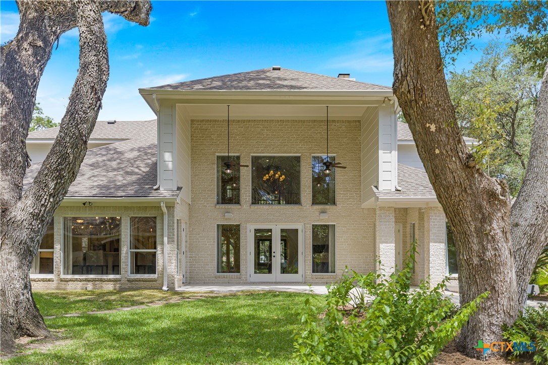 313 Treasure Oaks Road Inez, TX 77968 - Photo 34 of 47 front view of a house with a yard