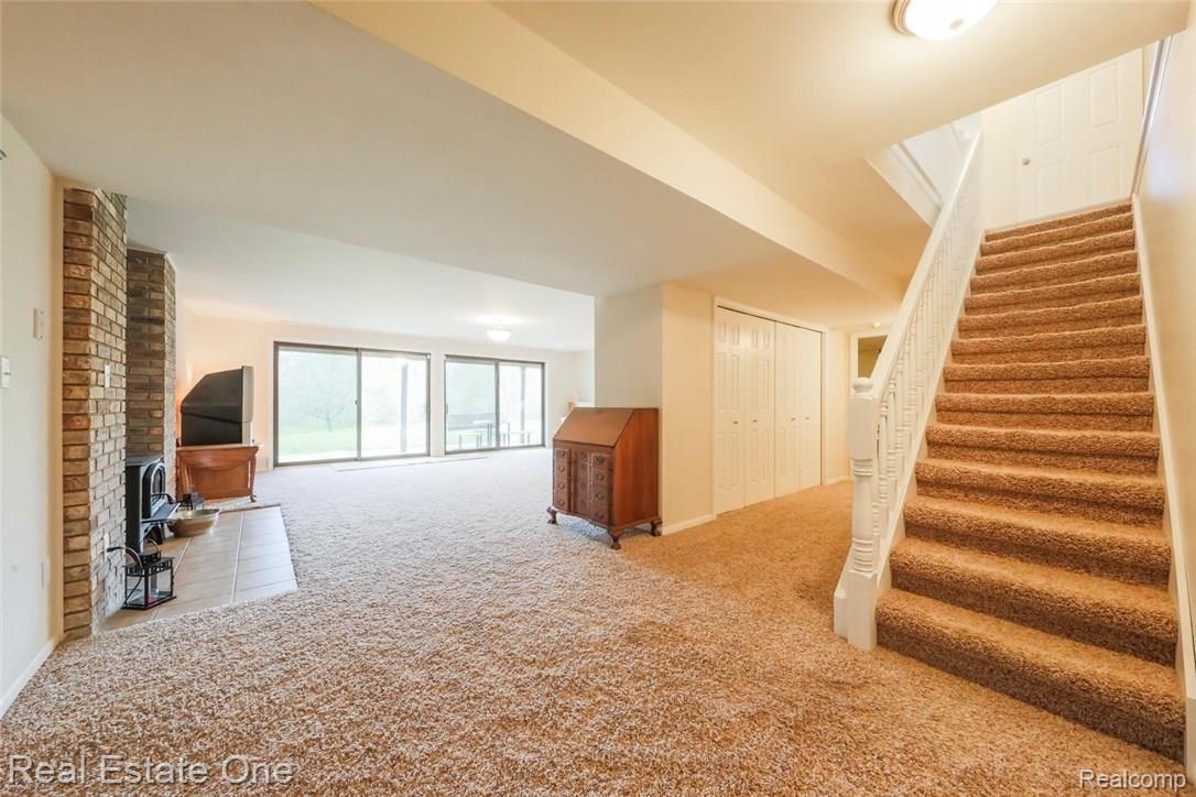 10696 Marshall Road South Lyon, MI 48178 - Photo 23 of 44 10696 Marshall 23.jpg