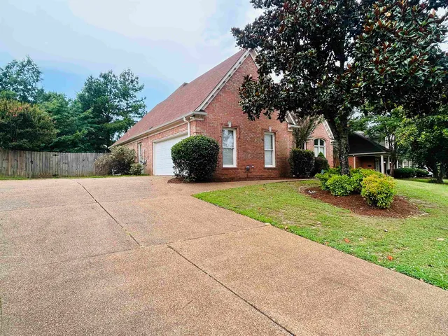$2,295 | 1785 Wood Mills Drive West, Cordova, TN 38016