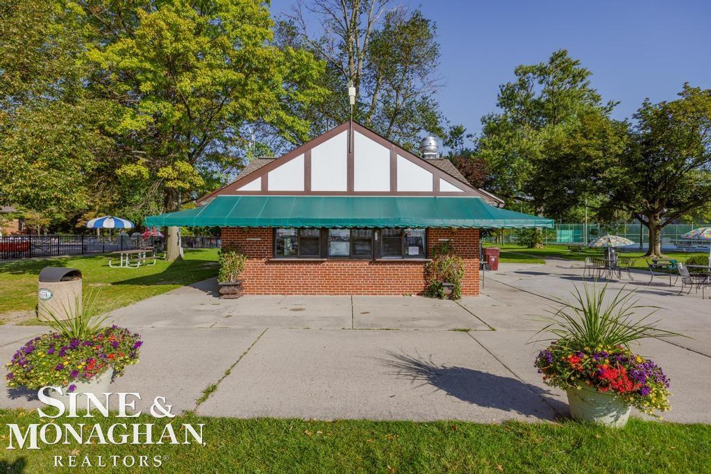 716 Trombley Road Grosse Pointe, MI 48230 - Photo 57 of 97