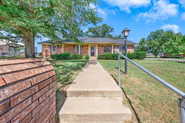 $259,500 | 801 Pampa Street, Sulphur Springs, TX 75482