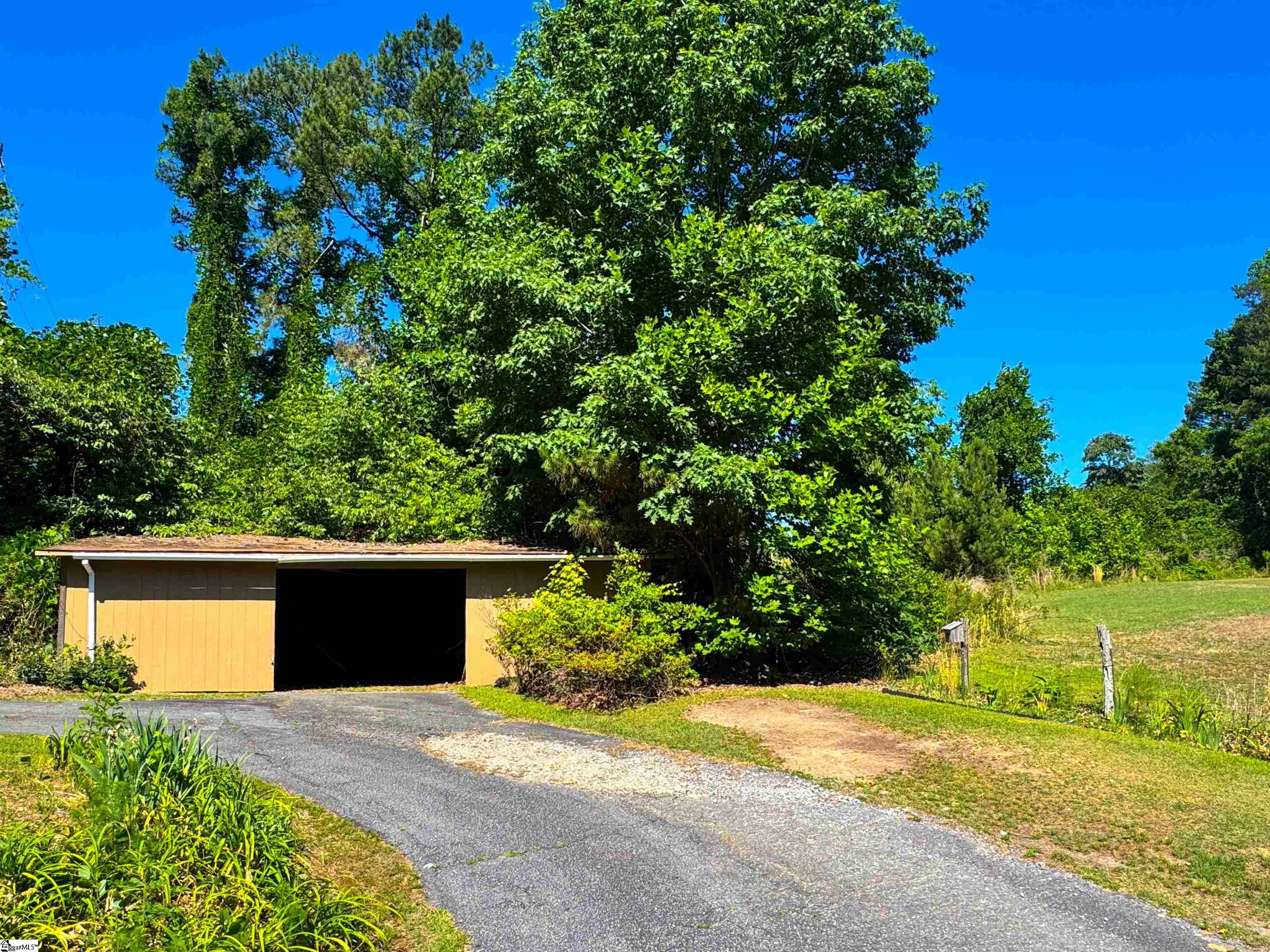 213 Anthony Road Pickens, SC 29671 - Photo 37 of 39