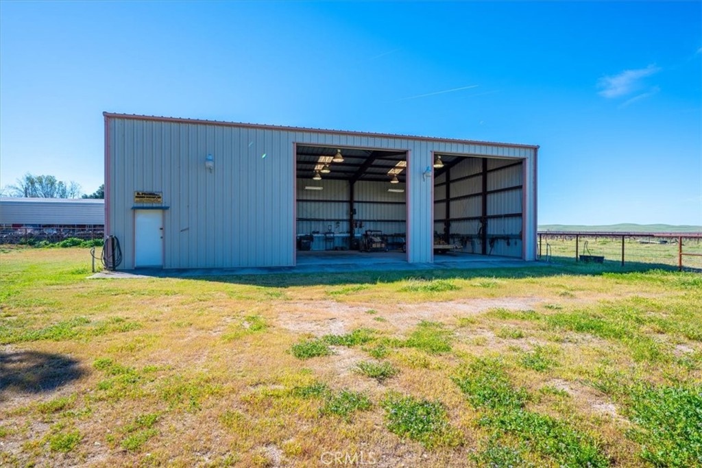 2100 Starkey Road Shandon, CA 93461 - Photo 10 of 39 Gallery Image 10