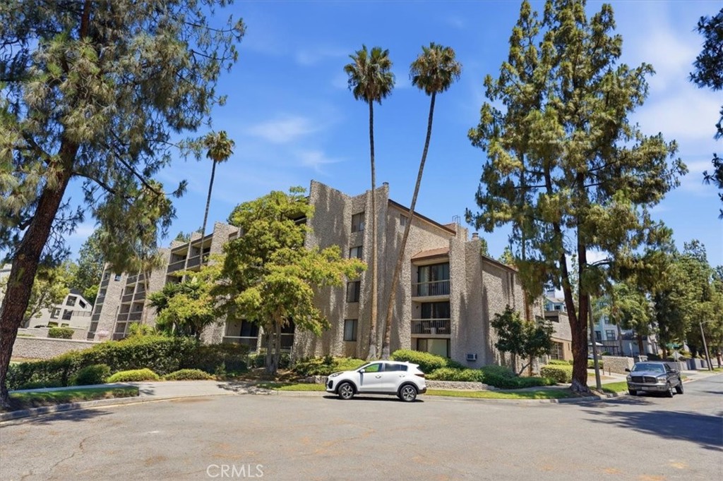 5555 Canyon Crest Drive, Unit 2F Riverside, CA 92507 - Photo 4 of 29