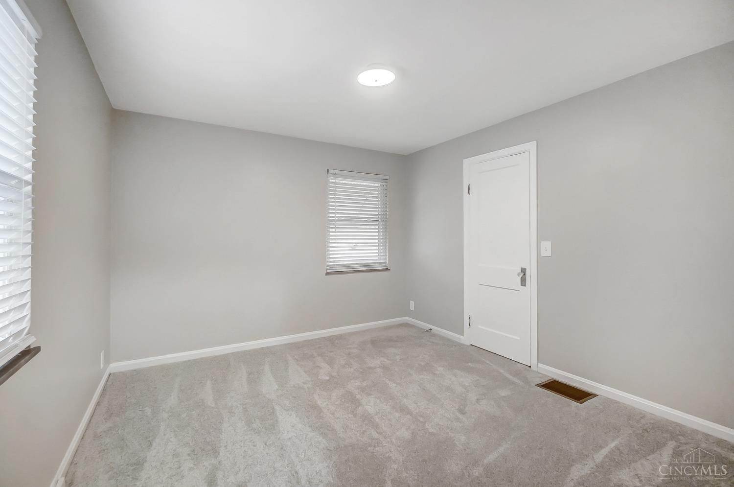 3511 West Galbraith Road Cincinnati, OH 45239 - Photo 18 of 42