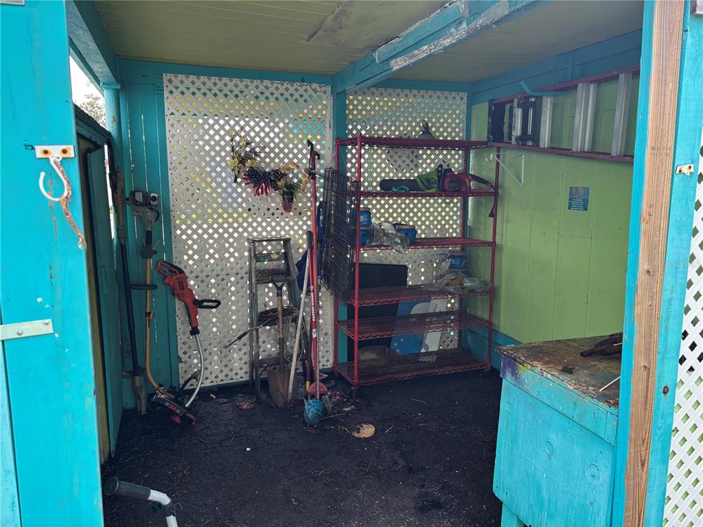 18006 4th Street East Redington Shores, FL 33708 - Photo 31 of 32 a room with window and closet