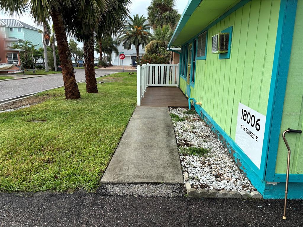 18006 4th Street East Redington Shores, FL 33708 - Photo 5 of 32 a view of a garden