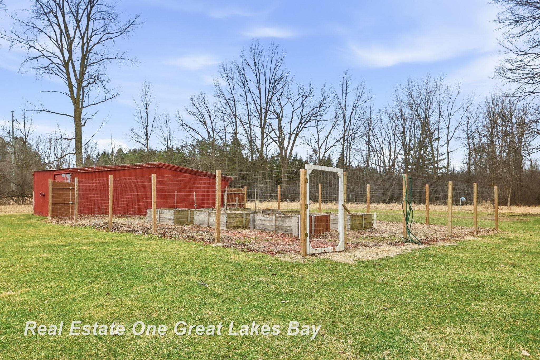 7205 Trinklein Road Saginaw, MI 48609 - Photo 59 of 81 50202618-9ef96131-0c44-4625-92de-5b3dab26da84.JPG