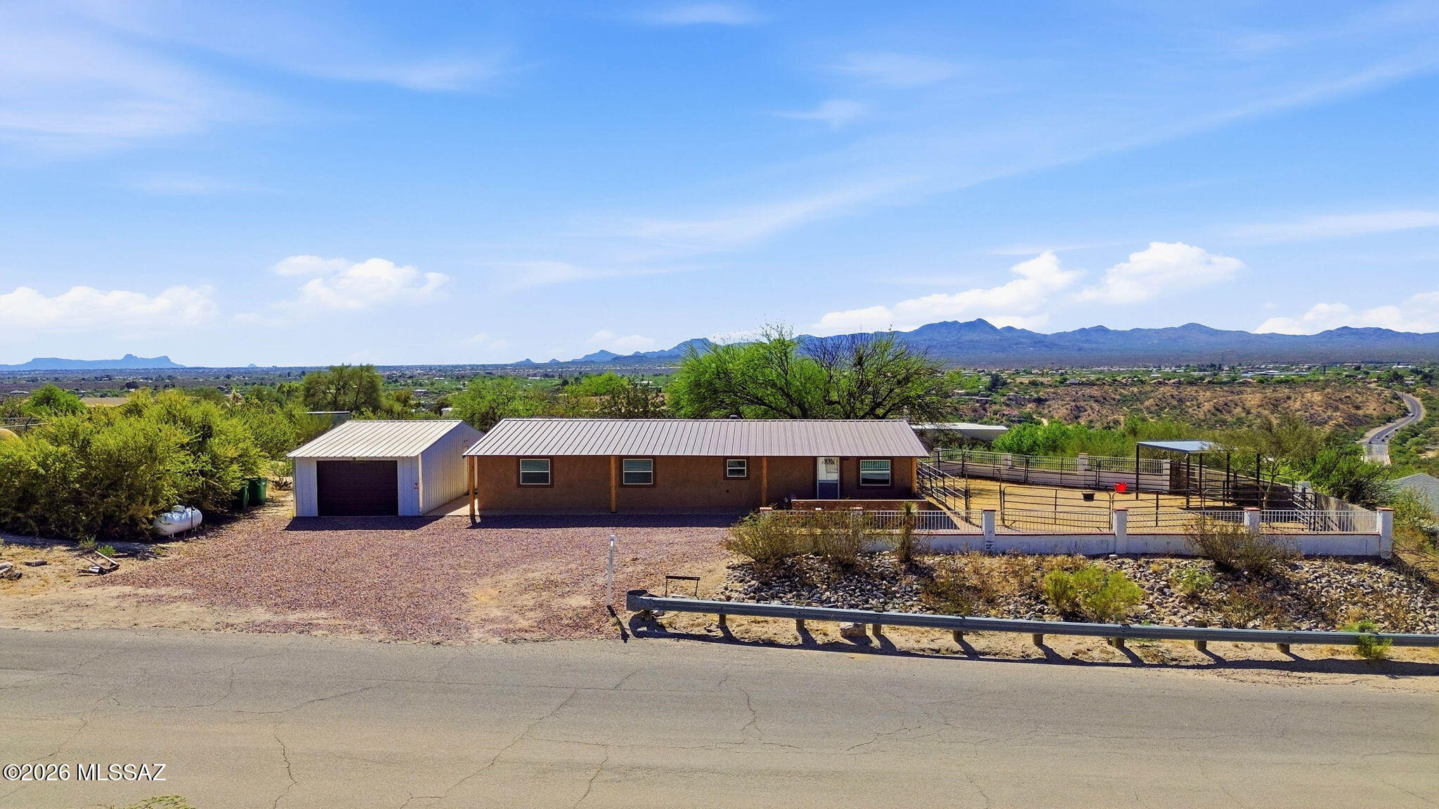 14813 North Swan Road Tucson, AZ 85739 - Photo 5 of 45 2-web-or-mls-DD_421_002