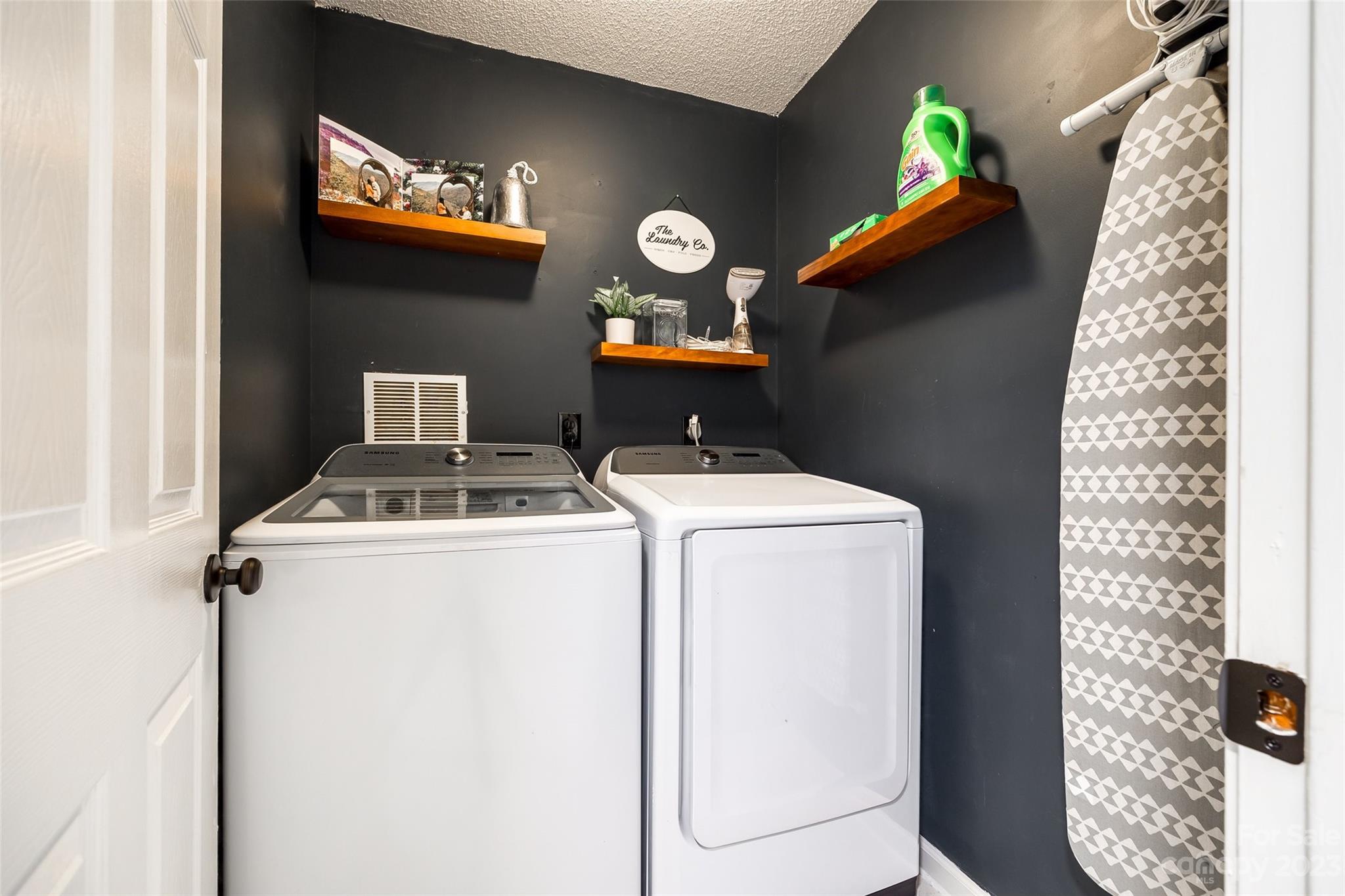 12513 Old Timber Road Charlotte, NC 28269 - Photo 18 of 37 Gallery Image 18