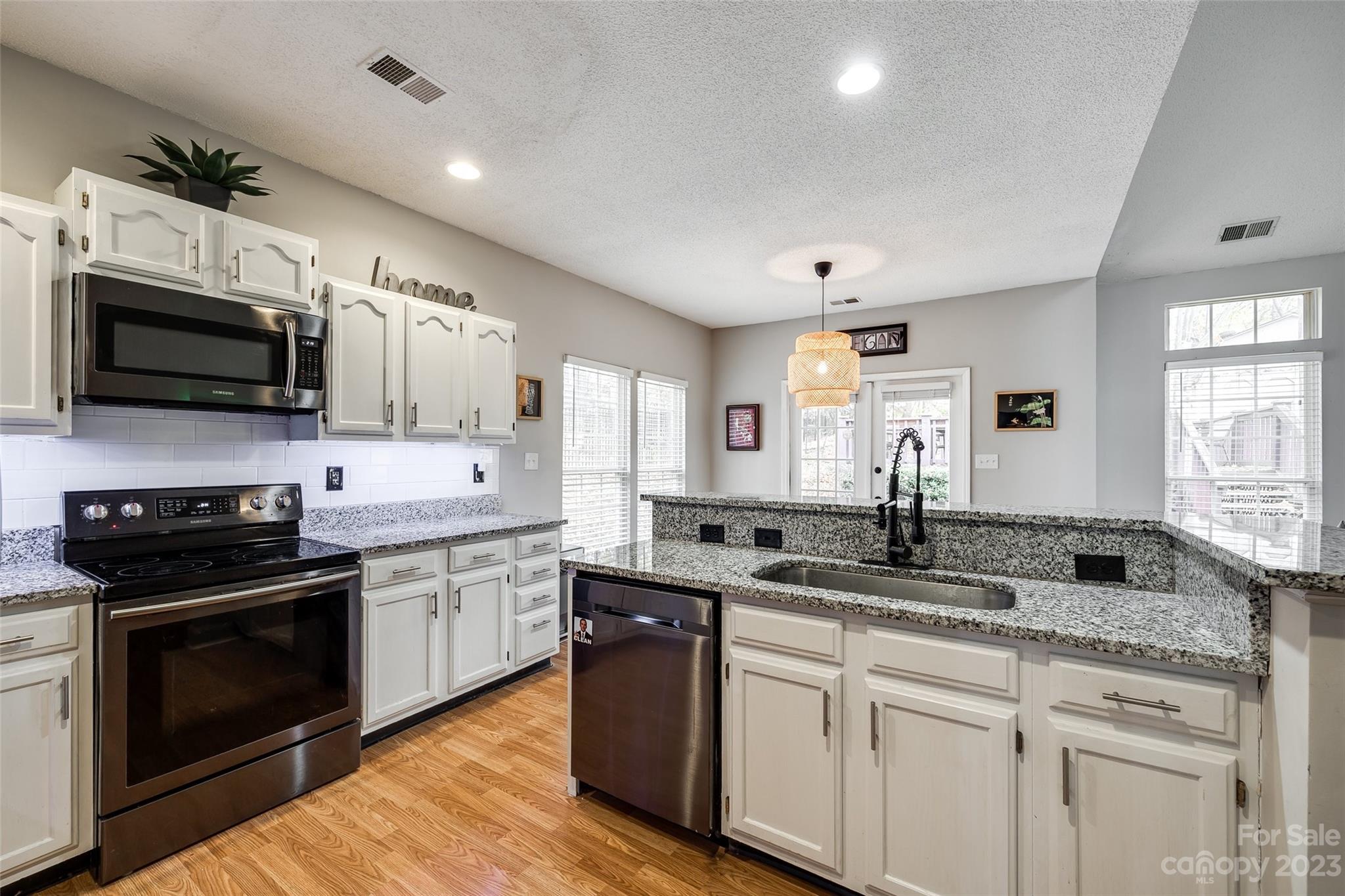 12513 Old Timber Road Charlotte, NC 28269 - Photo 9 of 37 Gallery Image 9