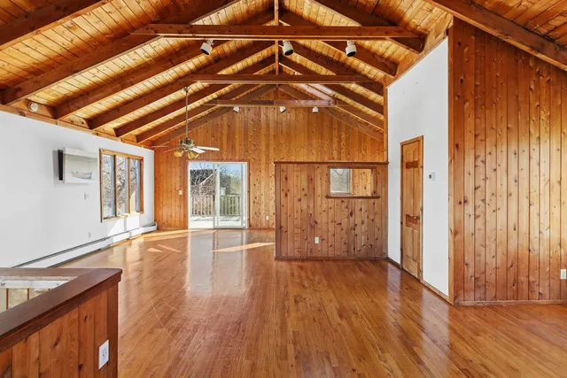 $1,400,000 | 17 West Lake Drive, Montauk, NY 11954