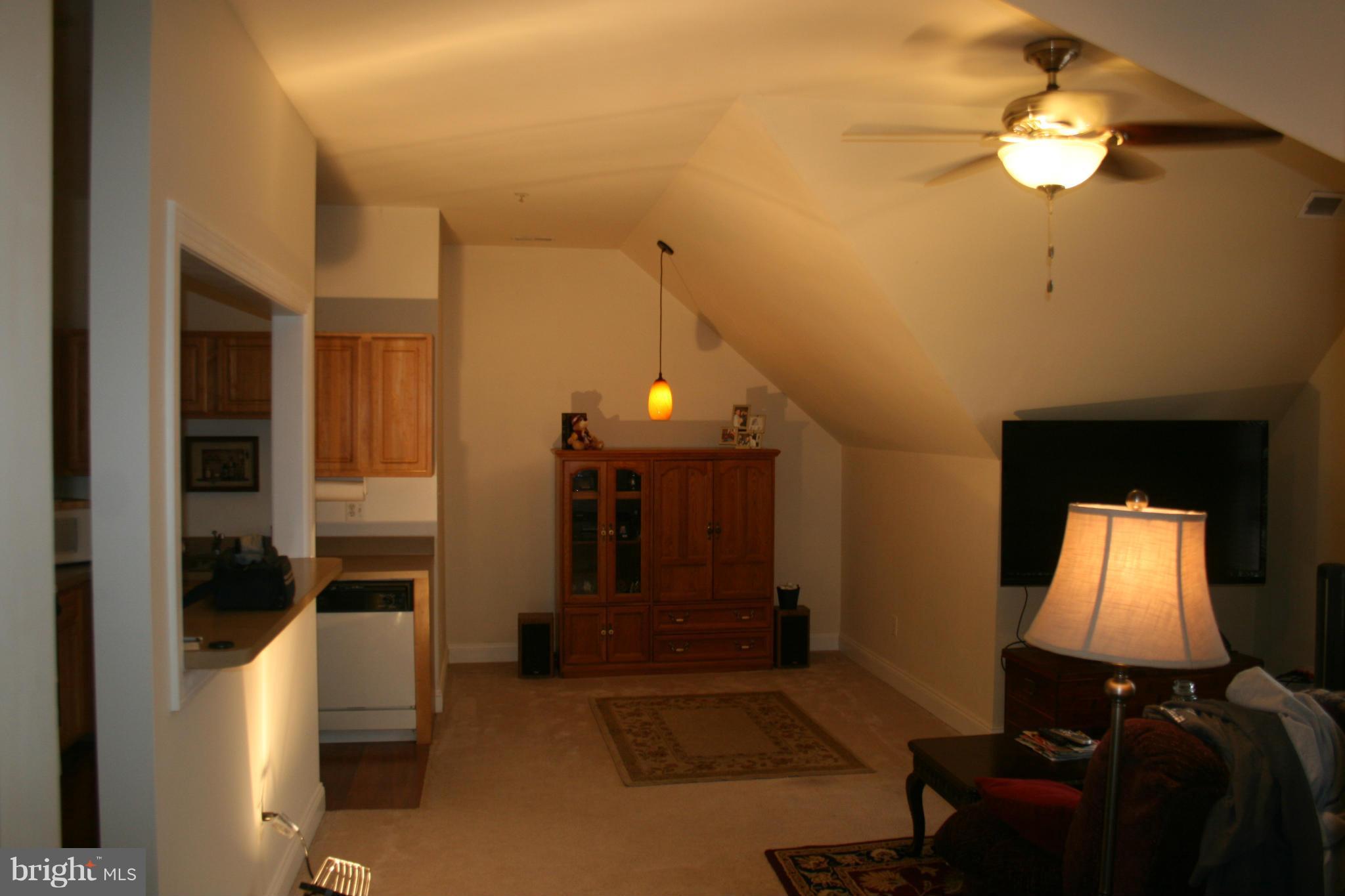 100 Dry Mill Road Southwest, Unit 301 Leesburg, VA 20175 - Photo 4 of 10 Family Room
