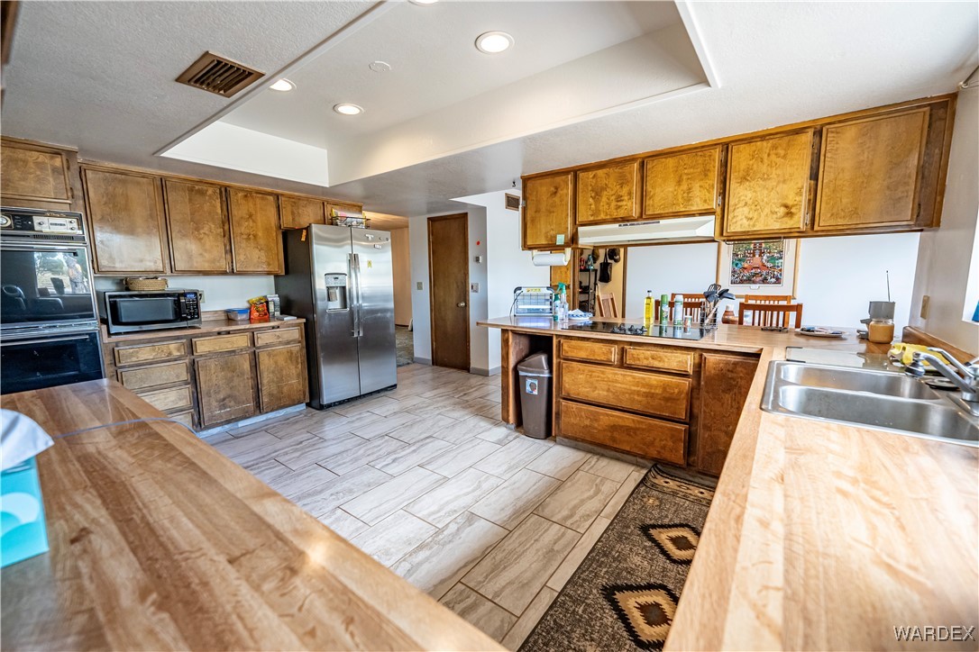 10320 South Veteran Road Seligman, AZ 86337 - Photo 16 of 79 Kitchen