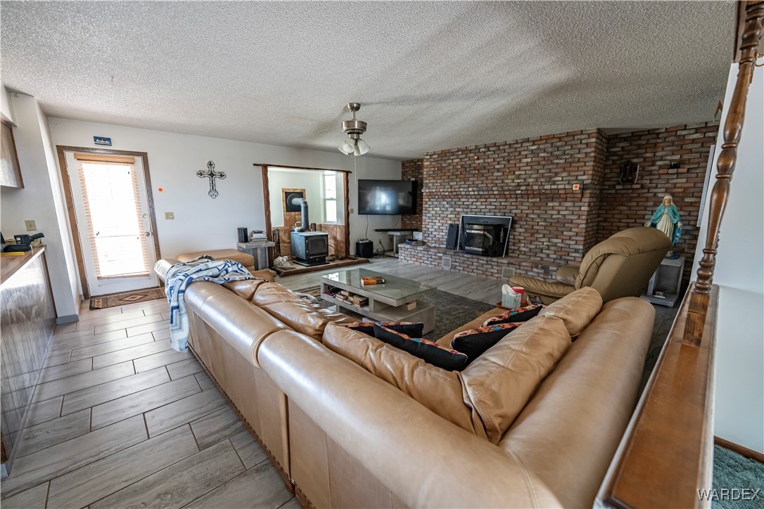 10320 South Veteran Road Seligman, AZ 86337 - Photo 22 of 79 Living Room