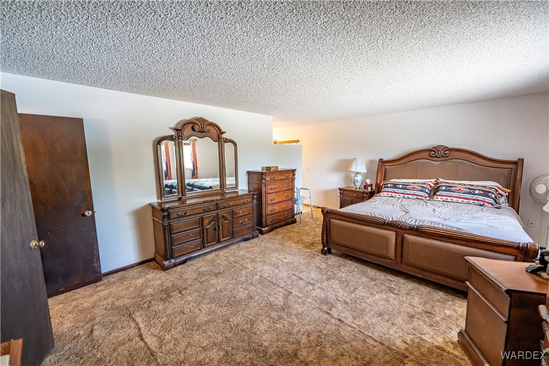 10320 South Veteran Road Seligman, AZ 86337 - Photo 30 of 79 Master Bedroom