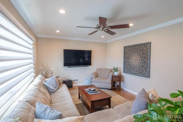 $549,900 | 16 Woodland Road, Jamesburg, NJ 08831