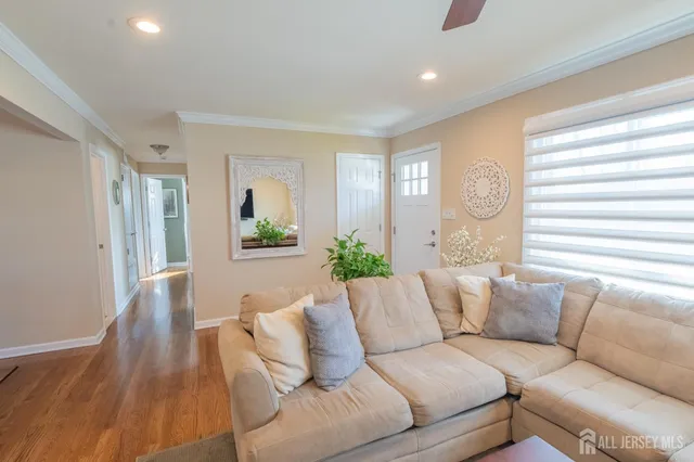 $549,900 | 16 Woodland Road, Jamesburg, NJ 08831