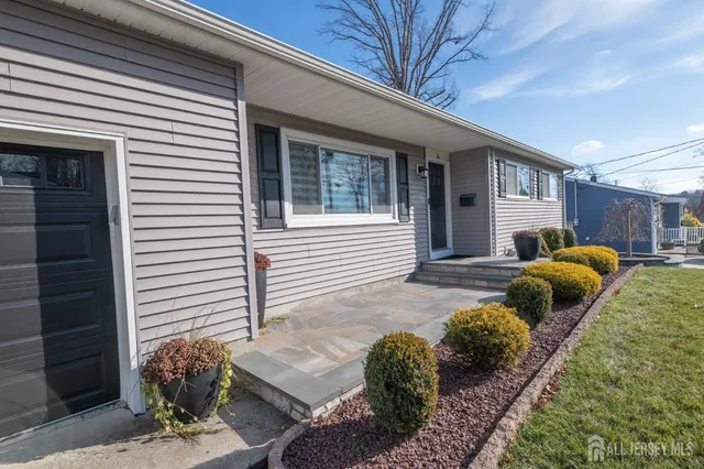 $549,900 | 16 Woodland Road, Jamesburg, NJ 08831