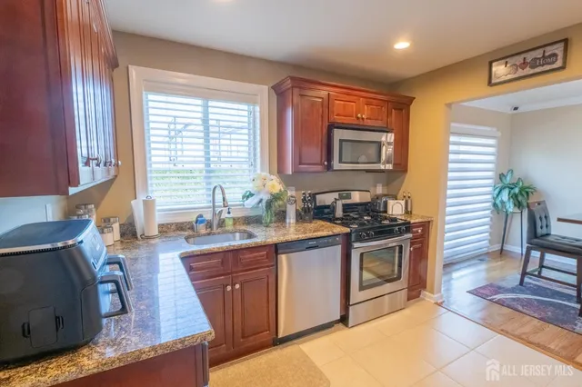 $549,900 | 16 Woodland Road, Jamesburg, NJ 08831