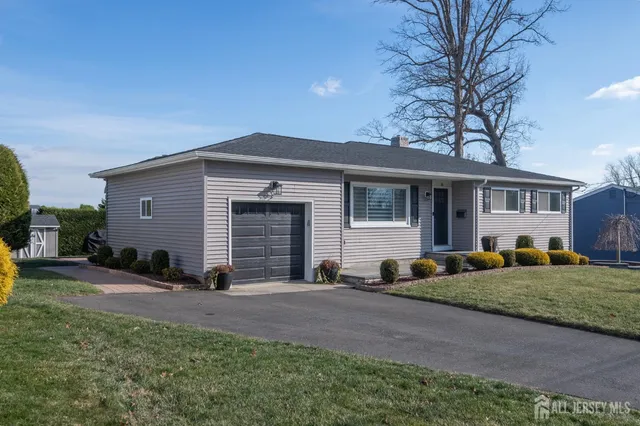 $549,900 | 16 Woodland Road, Jamesburg, NJ 08831