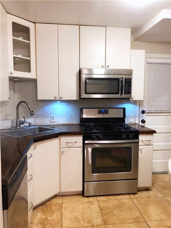 2257 Collins Road Pittsburgh, PA 15221 - Photo 4 of 8 Gallery Image 4