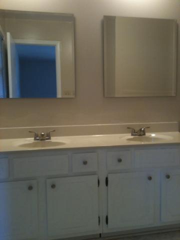 3516 Heritage Road Southwest Roanoke, VA 24015 - Photo 14 of 31 Master Bathroom