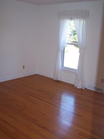 3516 Heritage Road Southwest Roanoke, VA 24015 - Photo 19 of 31 Bedroom #3