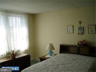 7193 Radbourne Road Upper Darby, PA 19082 - Photo 5 of 7 Bedroom - Main