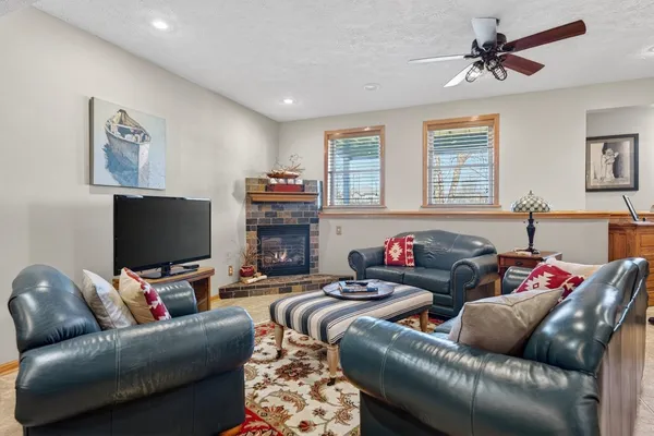 $479,900 | 12805 Edgewater Pointe, Winnebago, IL 61088