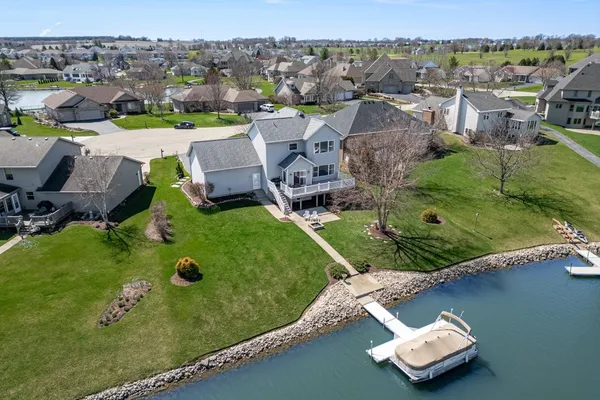 $479,900 | 12805 Edgewater Pointe, Winnebago, IL 61088