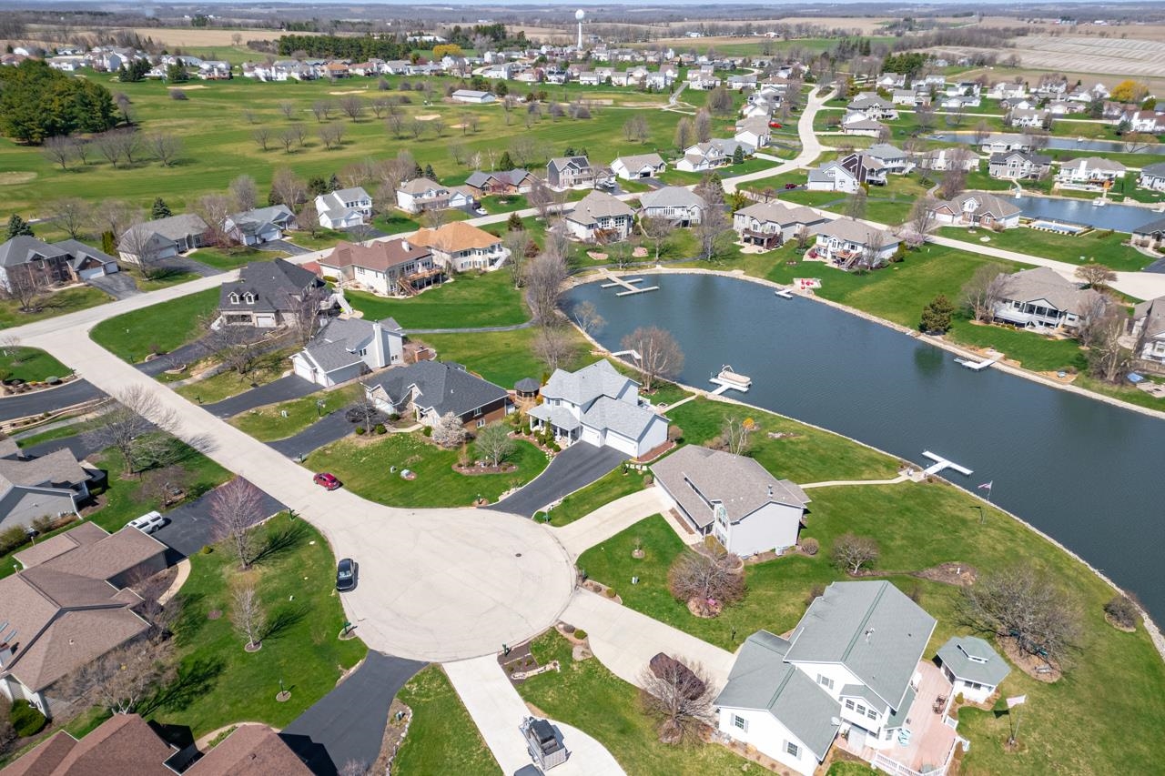 12805 Edgewater Pointe Winnebago, IL 61088 - Photo 43 of 47 an aerial view of residential houses with outdoor space