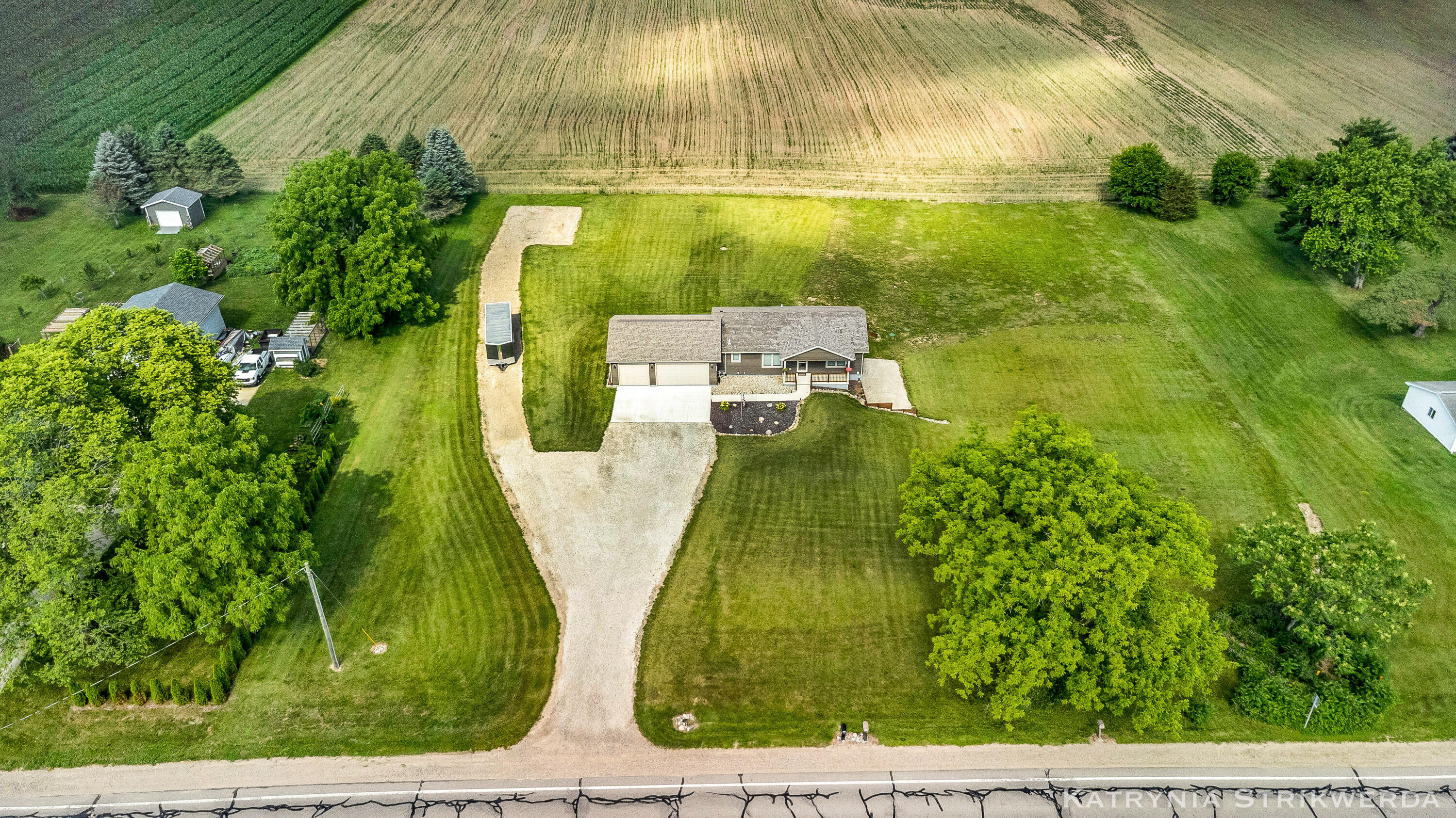 2256 South Cochran Road Charlotte, MI 48813 - Photo 66 of 74 DJI_0262_1