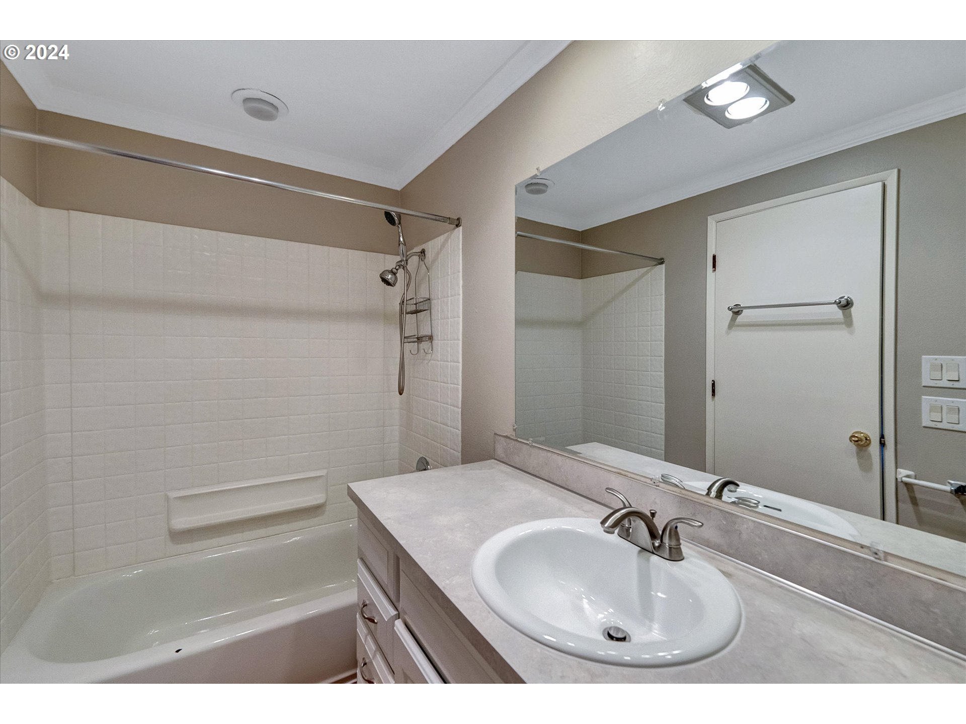 6965 Childs Road Lake Oswego, OR 97035 - Photo 22 of 40 Gallery Image 22