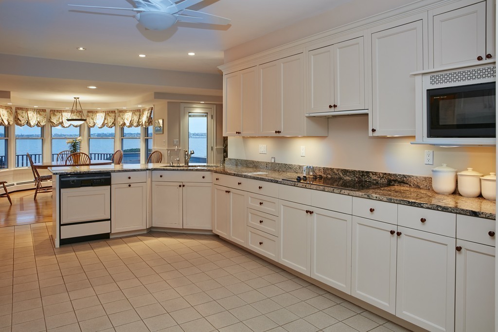 6 Stonegate Road Warren, RI 02885 - Photo 6 of 30