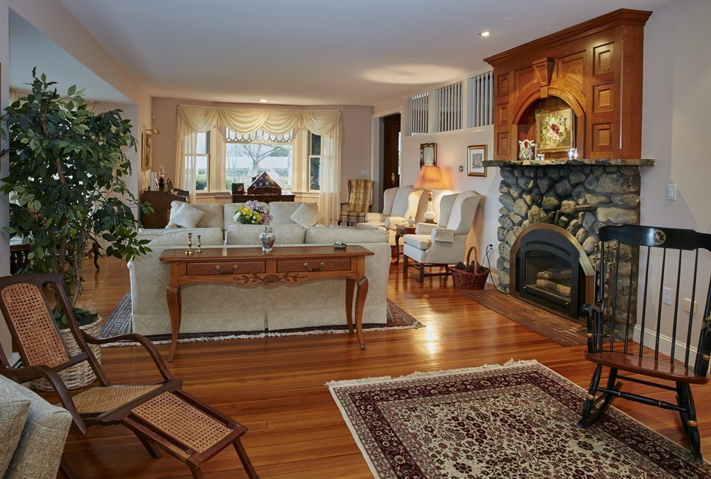 6 Stonegate Road Warren, RI 02885 - Photo 9 of 30