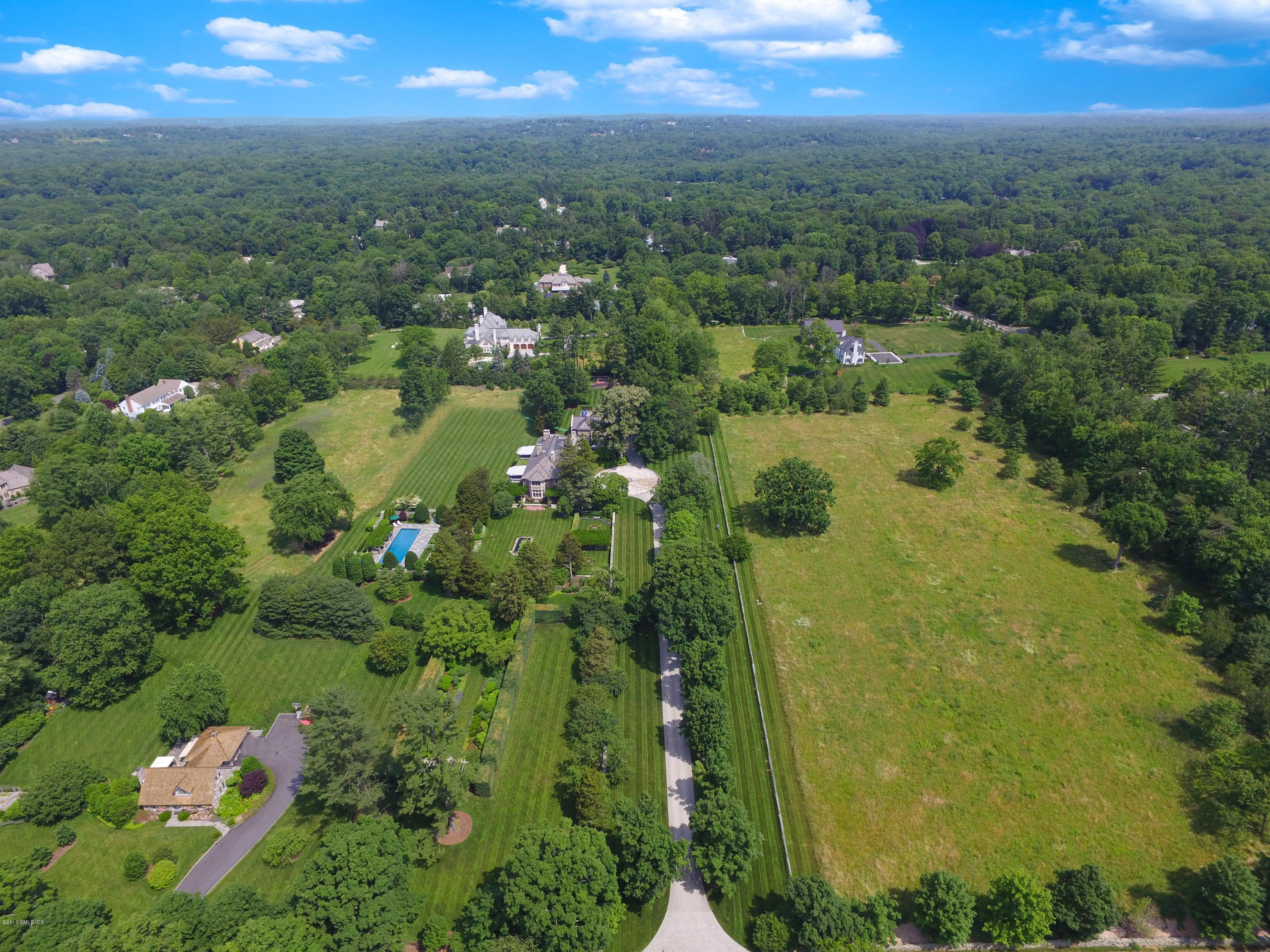 9 Sabine Farm Road Greenwich, CT 06831 - Photo 26 of 26 a view of a city