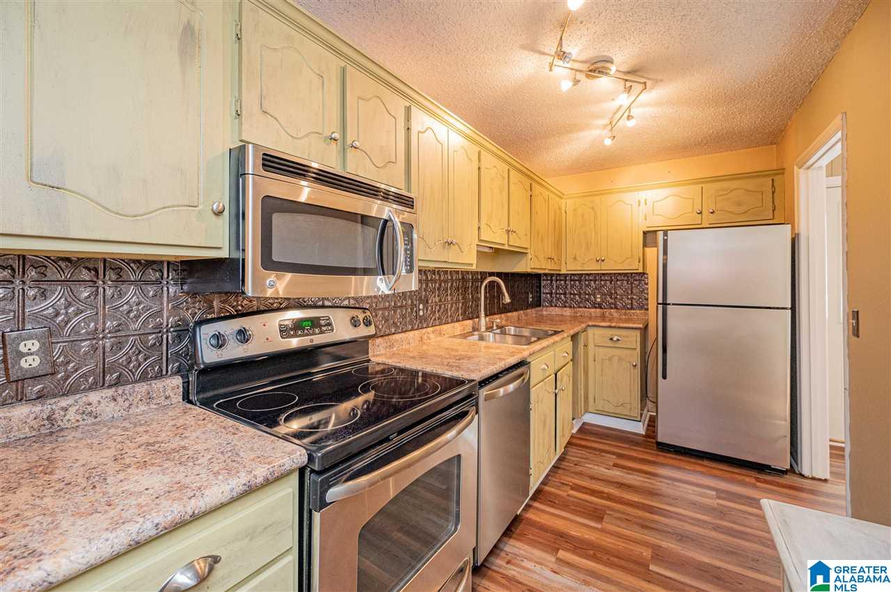 304 Old Rocky Ridge Lane Birmingham, AL 35216 - Photo 9 of 32