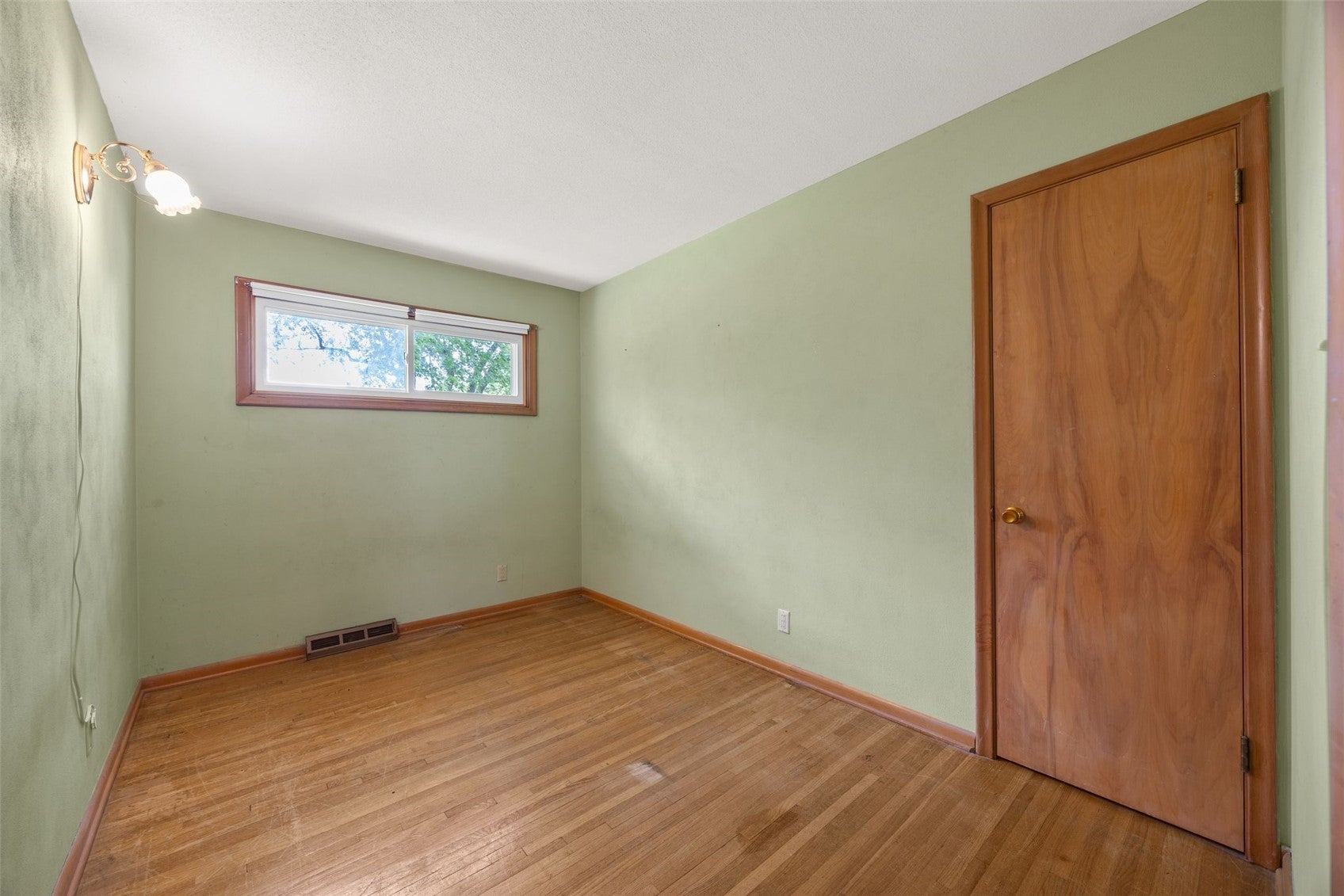 1311 Main Street Ely, IA 52227 - Photo 17 of 39 Gallery Image 17