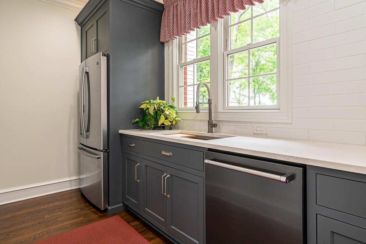8298 Harlem Road Westerville, OH 43081 - Photo 22 of 66 Catering Kitchen