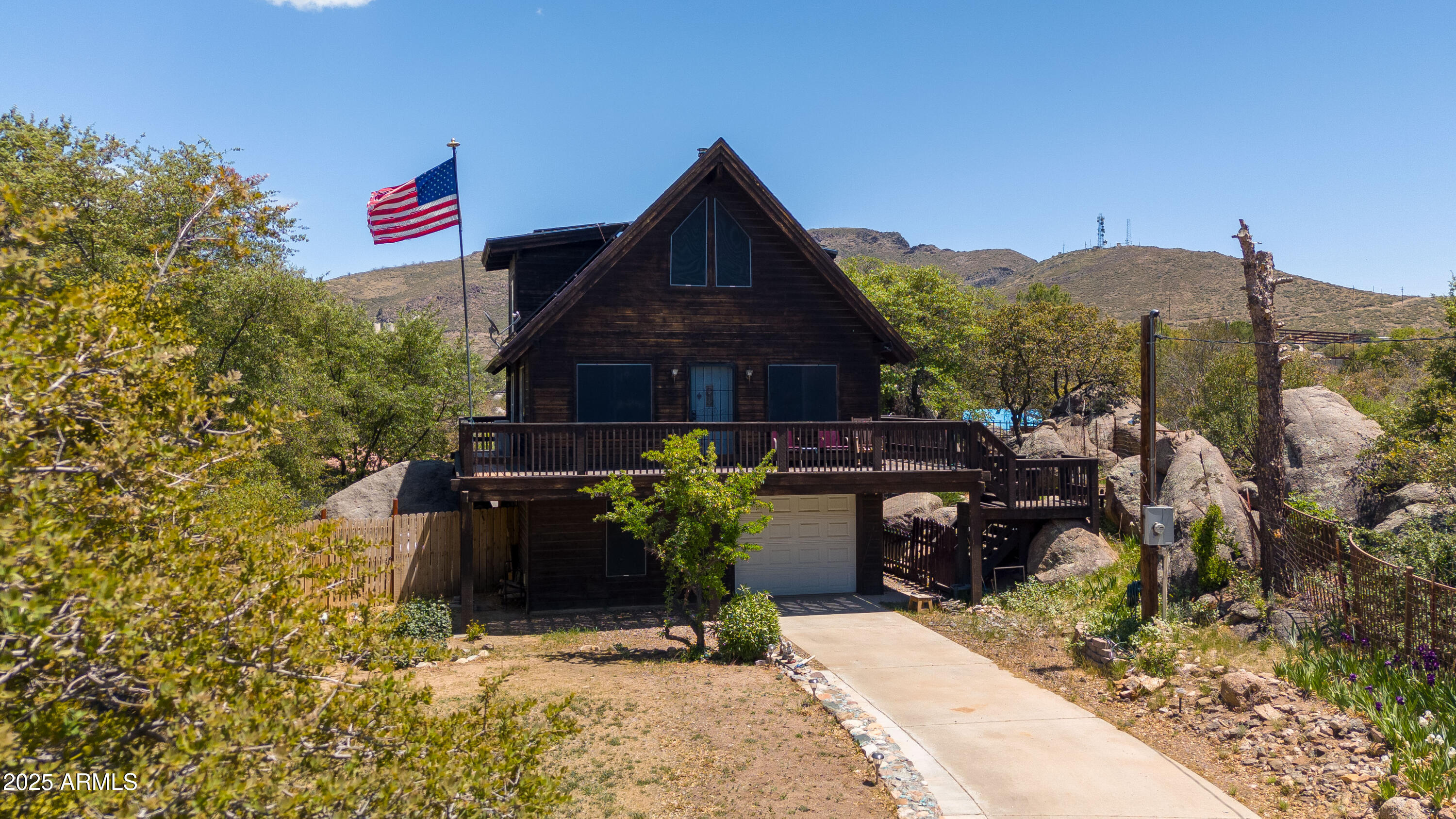 16947 Willow Avenue Yarnell, AZ 85362 - Photo 7 of 44 a front view of a house with sitting area